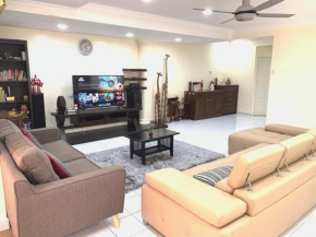 Langkawi Cozy Holiday Home at Taman Seri Aman by Zervin